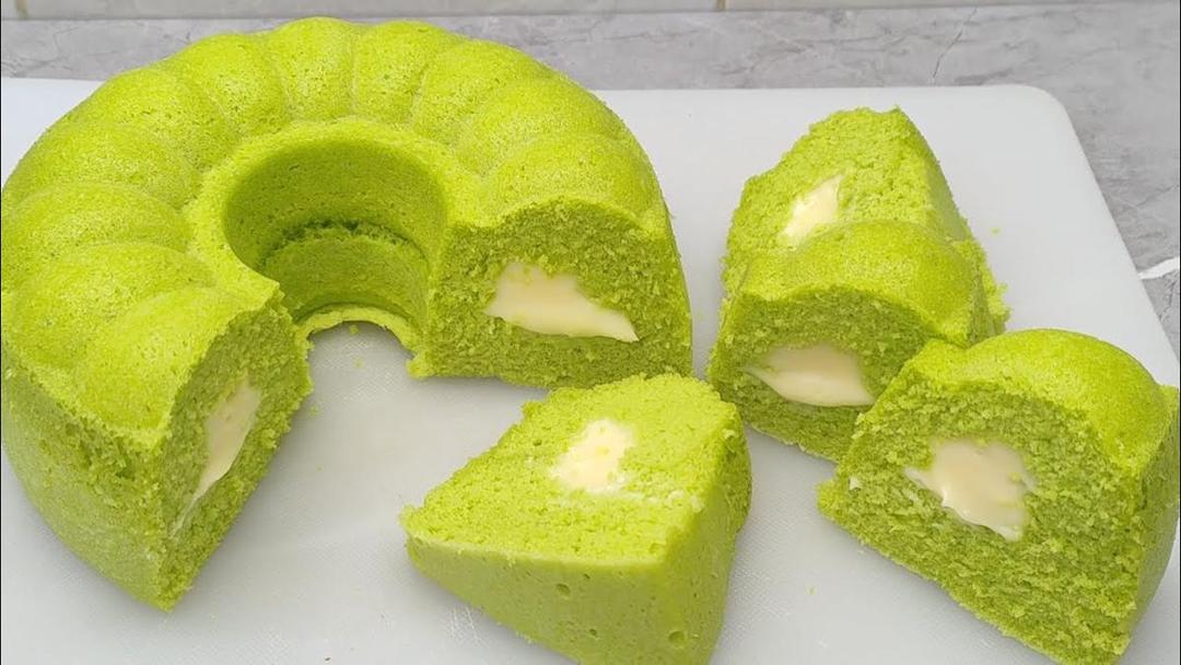Resep Bolu Pandan Keju yang Lumer untuk Teman Ngeteh